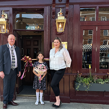 Mayor and Mayoress Open New Pub and Restaurant
